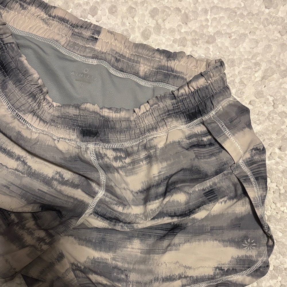 Athleta Abstract Gray and Cream Shorts